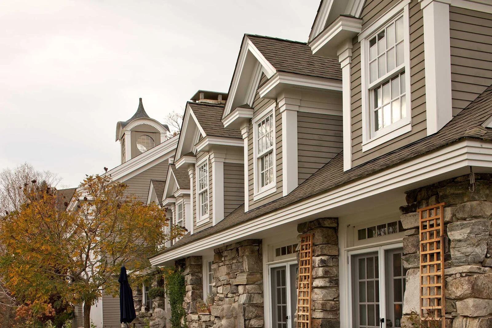 Connecticut Meeting House